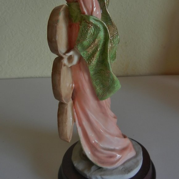 Geisha figurine - Picture 10 of 10